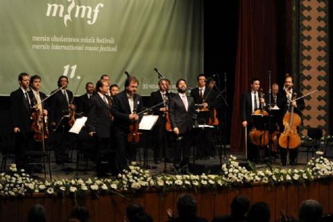 11. Mersin Uluslararası Müzik Festivali Artemisia Oda Orkestrası?nın Muhteşem Performansıyla Açıldı